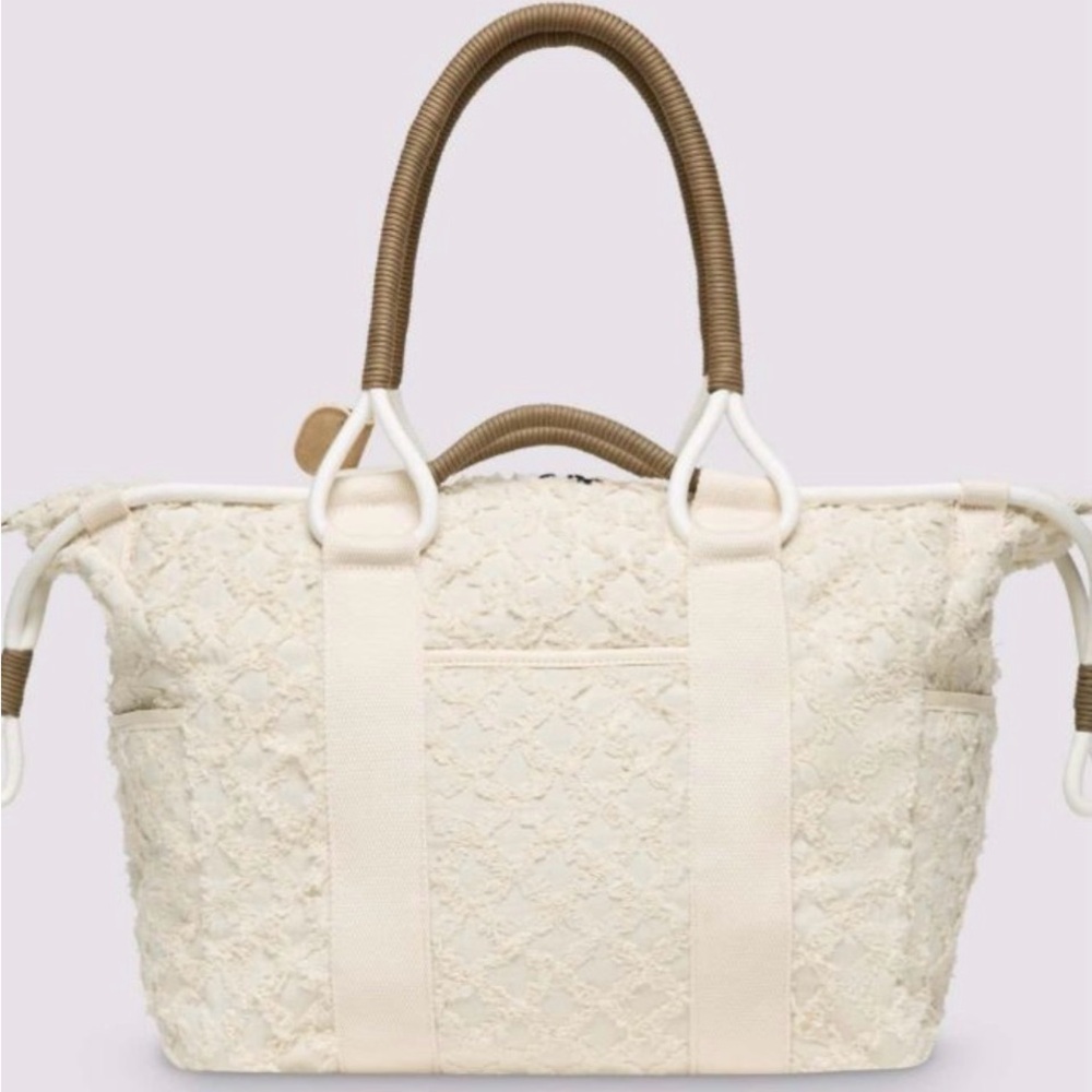 NWT Flower Mountain WEEKEND BAG
Handbag - Off white - Picture 3 of 11